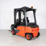 Empilhador elétrico usado Linde E20PL-02 com posicionador de garfos