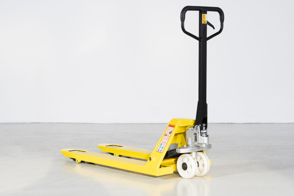 Porta-paletes novo manual 2500 kg