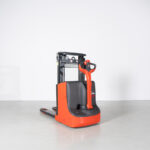 Stacker Elétrico Linde D08 Usado em excelente estado