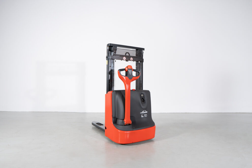 Stacker Elétrico Linde L10 Usado em excelente estado