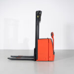 Stacker Elétrico Linde L14 Usado em excelente estado