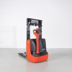 Stacker Elétrico Linde L10 Usado em bom estado