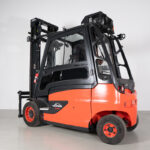 Empilhador Elétrico Usado Linde E50HL-01/600 com capacidade de 5000kg