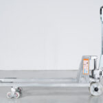 Porta-paletes Novo Manual 2500_Rodas Nylon_Galvanizado