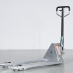 Porta-paletes Novo Manual 2500_Rodas Nylon_Galvanizado