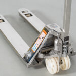 Porta-paletes novo manual 2500_Rodas Nylon_Inox