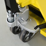 Porta-paletes novo manual 2500_Rodas Borracha