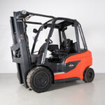 Empilhador a Diesel Usado Linde H25D-01/600 com capacidade de 5000kg