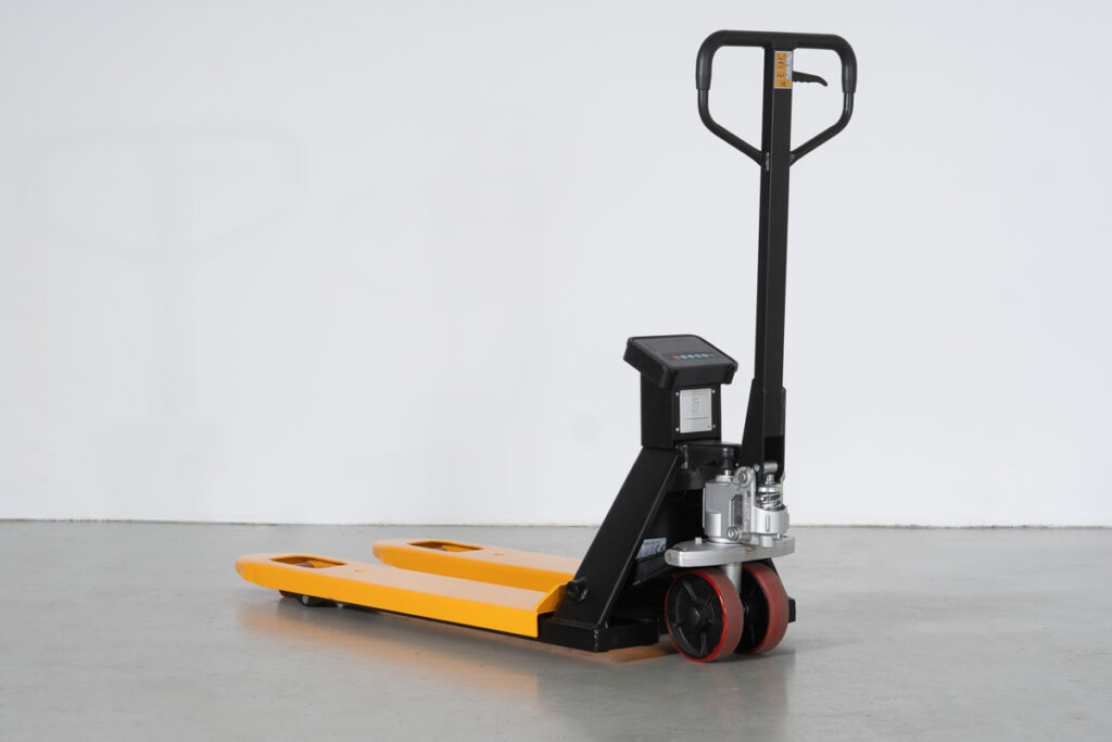 Porta-paletes com balança HPT25WE 2500 kg com impressora de etiquetas e rodas de nylon.