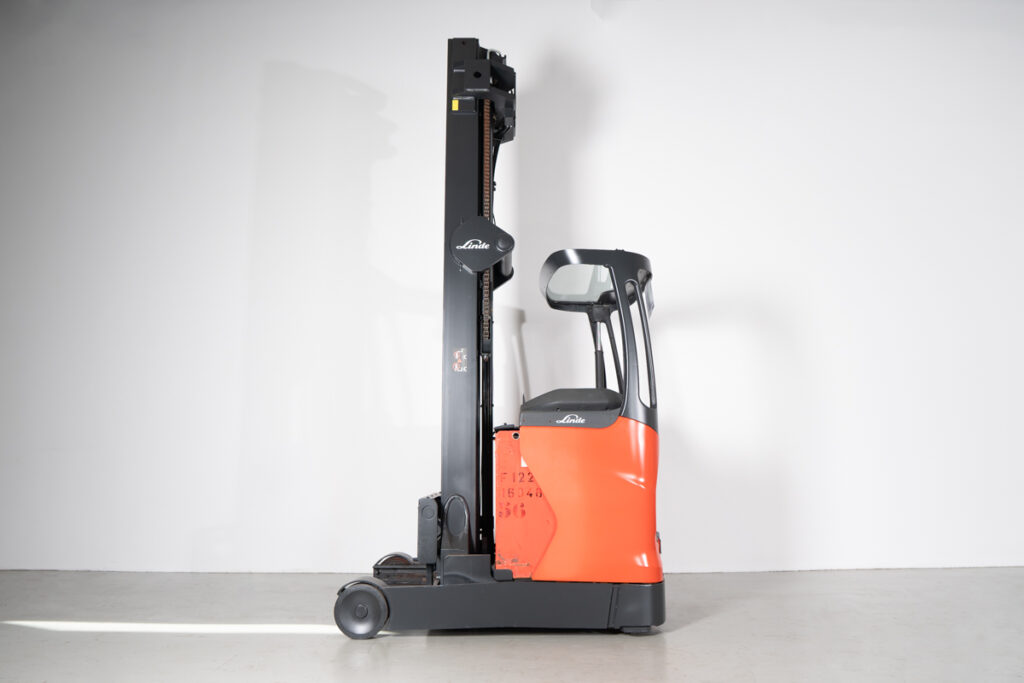Empilhador Retrátil Linde R16HD-01 1600 kg