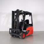 Empilhador Elétrico Usado Linde E18-02 com capacidade de 1800kg