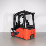 Empilhador Elétrico Usado Linde E18-02 com capacidade de 1800kg
