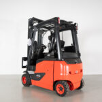 Empilhador Elétrico Usado Linde E20PH-02 com capacidade de 2000kg.