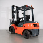 Empilhador Toyota 7FDF25 (2500 kg) em excelente estado pronto para entrega