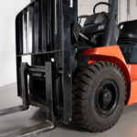 Empilhador Toyota 7FDF25 (2500 kg) em excelente estado pronto para entrega