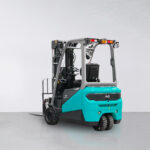 Empilhador Baoli novo com capacidade de carga de 1 400 kg.