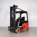 Empilhador Elétrico Usado Linde E16P-02 com capacidade de 1600kg