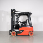 Empilhador Elétrico Usado Linde E16P-02 com capacidade de 1600kg