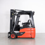Empilhador Elétrico Usado Linde E18-02 com capacidade de 1800kg