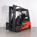 Empilhador Elétrico Usado E35L-01 com capacidade de 3500 kg