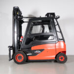 Empilhador Elétrico Usado E50HL-01 com capacidade de 5000 kg