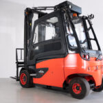 Empilhador Elétrico Usado E45HL-01 com capacidade de 4500 kg