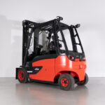 Empilhador Elétrico Usado E50HL-01 com capacidade de 5000 kg