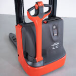 Stacker Elétrico Linde L10 Usado em bom estado