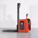 Stacker Elétrico Linde L14AP Usado em bom estado
