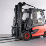 Empilhador Elétrico Usado E50HL-01/600 com capacidade de 5000 kg