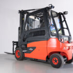 Empilhador Elétrico Usado E50HL-01/600 com capacidade de 5000 kg