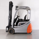 Empilhador Elétrico Usado RX20-18 com capacidade de 1800 kg