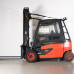 Empilhador Elétrico Usado E45HL-01 com capacidade de 4500 kg