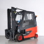 Empilhador Elétrico Usado E30HL-01/600 com capacidade de 3000 kg